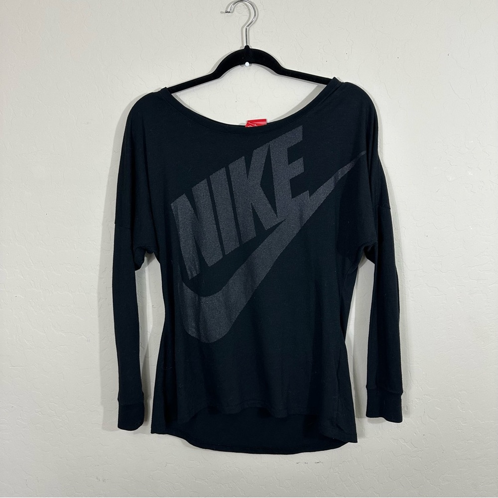 Women’s Medium Nike logo black and grey crew neck long sleeve